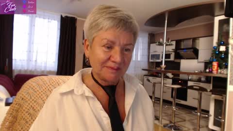 Roxana online show from January 12, 2025, 1:27 pm