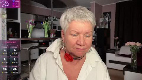 Roxana online show from March 8, 2025, 6:05 pm