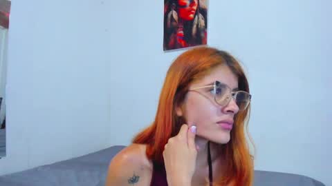 Snapshot of roxanajames__ chatting on April 21, 2026, 2:56 pm roxy online show from April 21, 2026, 2:56 pm