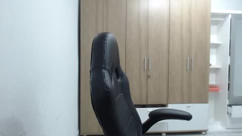 Snapshot of roxanalove7 chatting on June 17, 2026, 2:03 am Roxana online show from June 17, 2026, 2:03 am