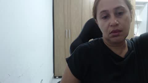 Snapshot of roxanalove7 chatting on June 19, 2026, 2:16 am Roxana online show from June 19, 2026, 2:16 am