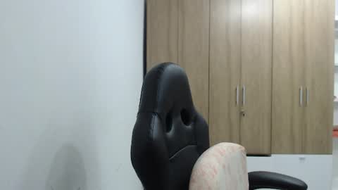 Snapshot of roxanalove7 chatting on June 24, 2026, 2:21 am Roxana online show from June 24, 2026, 2:21 am