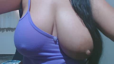 Snapshot of roxanbahottt chatting on June 3, 2026, 2:44 pm roxxy online show from June 3, 2026, 2:44 pm