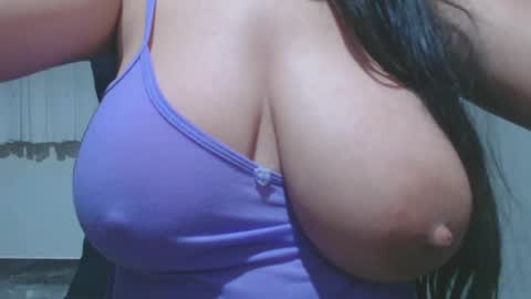 Snapshot of roxanbahottt chatting on June 15, 2026, 10:56 pm roxxy online show from June 15, 2026, 10:56 pm