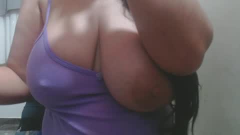 Snapshot of roxanbahottt chatting on June 18, 2026, 10:52 am roxxy online show from June 18, 2026, 10:52 am