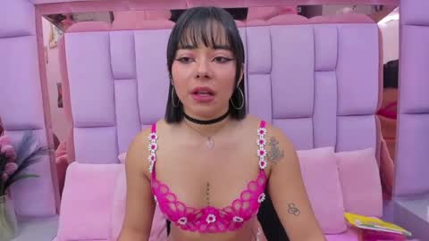 roxane_vega online show from July 28, 2026, 4:05 pm
