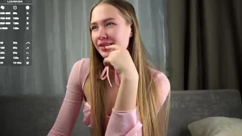 Anna Lokiss online show from April 3, 2026, 12:36 pm