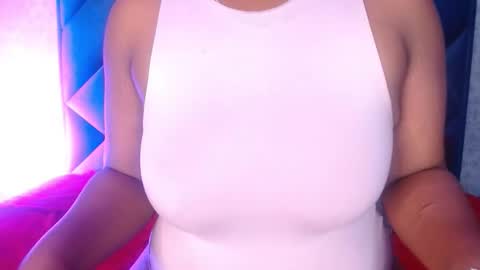 roxanemiranda online show from May 30, 2026, 7:11 pm