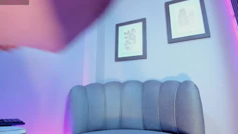 Snapshot of roxanna_moore2 chatting on May 16, 2026, 12:26 pm Roxanna online show from May 16, 2026, 12:26 pm