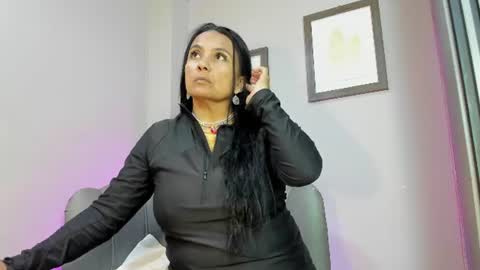  Roxanna  online show from July 12, 2026, 5:20 am