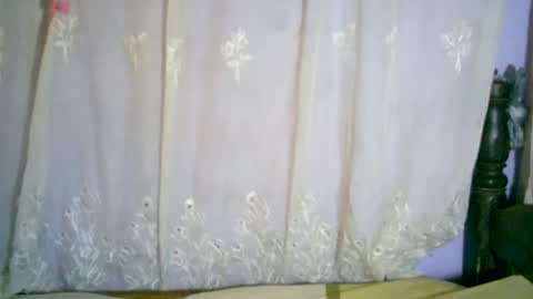 roxanne_98 online show from February 15, 2025, 3:09 am