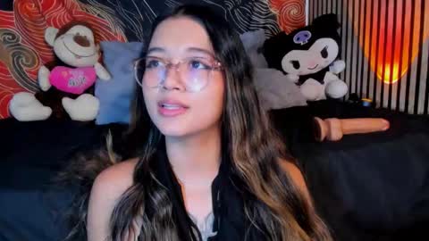 roxanne__evans online show from November 16, 2025, 1:11 am