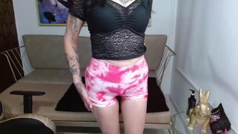 Roxanne online show from November 15, 2025, 8:38 pm