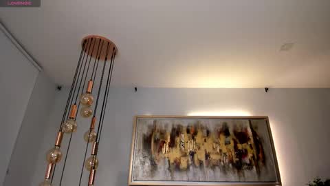 Roxanne Hill  online show from January 18, 2026, 11:14 am