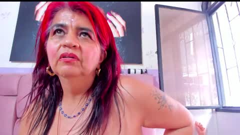 Snapshot of roxettemature chatting on March 3, 2025, 6:01 pm RoxetteMature online show from March 3, 2025, 6:01 pm