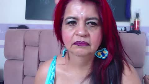 Snapshot of roxettemature chatting on September 28, 2025, 1:27 pm RoxetteMature online show from September 28, 2025, 1:27 pm