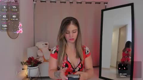  R O X I E  online show from October 7, 2025, 2:31 am