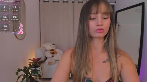  R O X I E  online show from November 19, 2025, 1:38 am