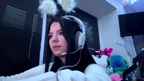 Hana online show from October 15, 2025, 1:00 pm