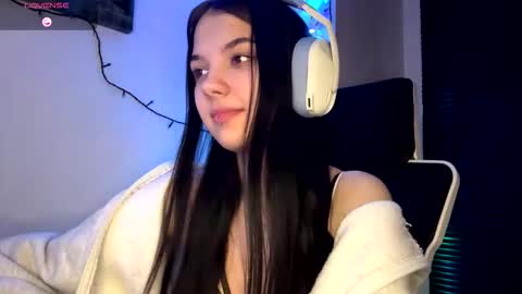 Snapshot of roxiepiurkowski chatting on February 24, 2026, 4:38 pm Hana online show from February 24, 2026, 4:38 pm