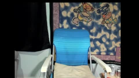 roxihazeleyes online show from March 11, 2025, 11:55 am