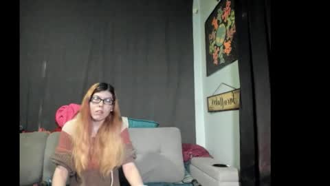 roxihazeleyes online show from November 3, 2025, 7:59 pm