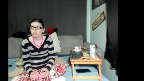 Snapshot of roxihazeleyes chatting on April 19, 2026, 3:17 am roxihazeleyes online show from April 19, 2026, 3:17 am