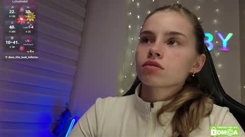 Snapshot of roxxxie_reid chatting on May 8, 2026, 7:30 pm Roxieex ABBY online show from May 8, 2026, 7:30 pm