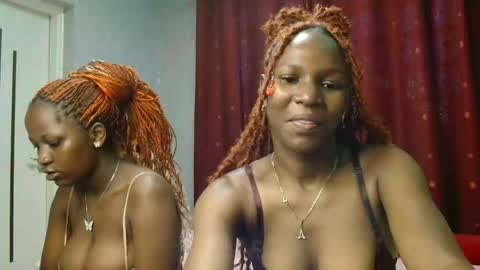 Snapshot of roxy_heather chatting on March 29, 2026, 3:12 pm Roxy online show from March 29, 2026, 3:12 pm