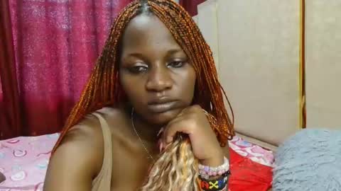 Snapshot of roxy_heather chatting on April 10, 2026, 6:40 am Roxy online show from April 10, 2026, 6:40 am