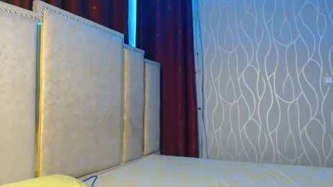 Snapshot of roxy_heather chatting on May 9, 2026, 7:19 pm Roxy online show from May 9, 2026, 7:19 pm