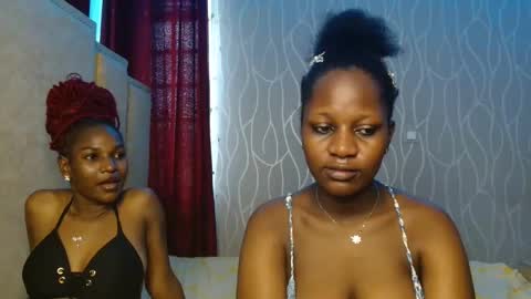 Snapshot of roxy_heather chatting on May 12, 2026, 9:50 am Roxy online show from May 12, 2026, 9:50 am