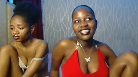 Snapshot of roxy_heather chatting on May 16, 2026, 11:14 pm Roxy online show from May 16, 2026, 11:14 pm