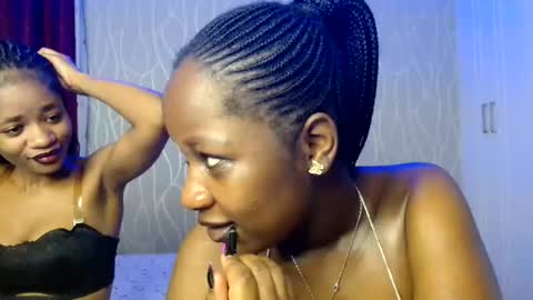 Snapshot of roxy_heather chatting on May 31, 2026, 7:15 pm Roxy online show from May 31, 2026, 7:15 pm