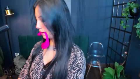 Snapshot of roxy_hell chatting on January 16, 2026, 12:31 pm Roxy hell online show from January 16, 2026, 12:31 pm