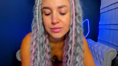 Roxy online show from September 24, 2025, 1:31 am