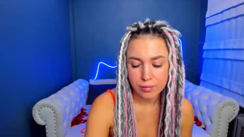 Roxy online show from December 3, 2025, 2:08 am