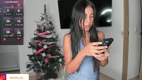 Snapshot of roxy_pk_ chatting on December 28, 2024, 11:37 pm R O X Y online show from December 28, 2024, 11:37 pm