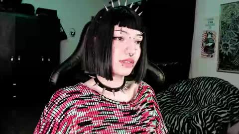 Snapshot of roxy_toxic chatting on February 3, 2026, 2:53 am Roxy Independient model Help me to reach 50 thumbs up online show from February 3, 2026, 2:53 am