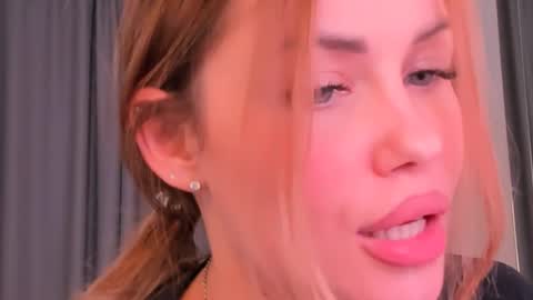 Roxy follow me online show from February 20, 2025, 5:29 pm