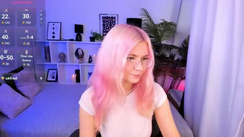 Snapshot of roxypinky chatting on May 23, 2026, 2:43 pm Roxy online show from May 23, 2026, 2:43 pm