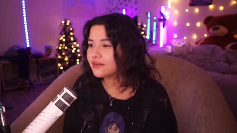 Snapshot of roxysuh chatting on December 10, 2024, 12:38 pm roxysuh online show from December 10, 2024, 12:38 pm