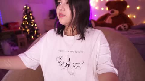 Snapshot of roxysuh chatting on December 15, 2024, 9:24 am roxysuh online show from December 15, 2024, 9:24 am