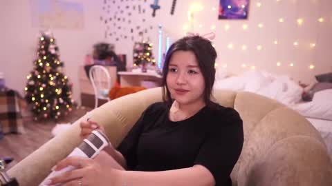 Snapshot of roxysuh chatting on February 19, 2025, 11:06 am roxysuh online show from February 19, 2025, 11:06 am