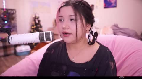 Snapshot of roxysuh chatting on September 10, 2025, 6:46 am roxysuh online show from September 10, 2025, 6:46 am