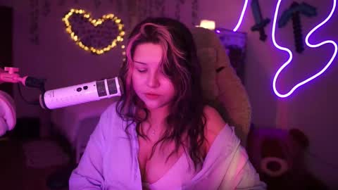 Snapshot of roxysuh chatting on October 2, 2025, 8:10 am roxysuh online show from October 2, 2025, 8:10 am