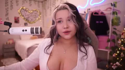 roxysuh online show from January 9, 2026, 9:01 am