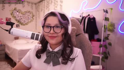 roxysuh online show from March 9, 2026, 7:56 am