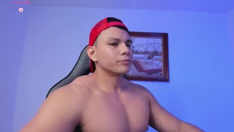 Snapshot of roy__constance chatting on February 15, 2026, 4:42 am Roy Constance online show from February 15, 2026, 4:42 am