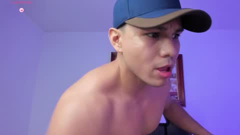 Snapshot of roy__constance chatting on February 18, 2026, 3:35 am Roy Constance online show from February 18, 2026, 3:35 am